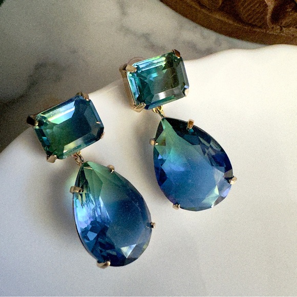 2/$30🌵 Shimmering Ocean Water Gradient Blue Green Rhinestone Earrings Vtg Style - Picture 9 of 11